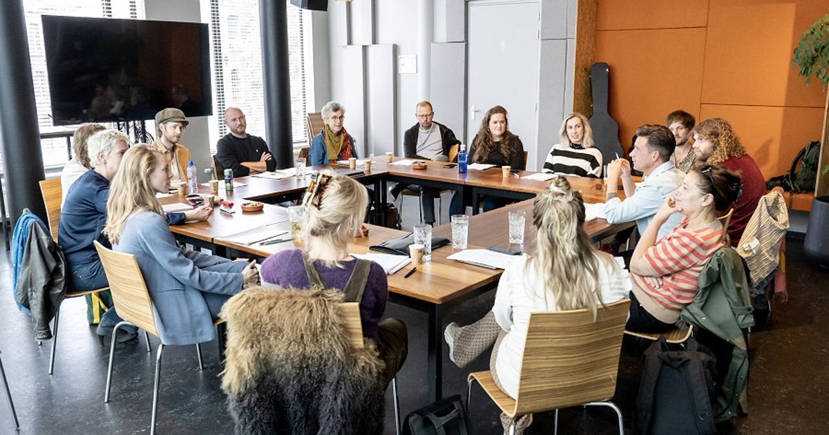 NASCHOLING – OVER GEWICHT, HART EN HORMONEN